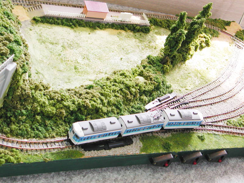 「大佐」隊員作の「ローカル線とヤード」レイアウト 「大佐」隊員作の「ローカル線とヤード」レイアウト