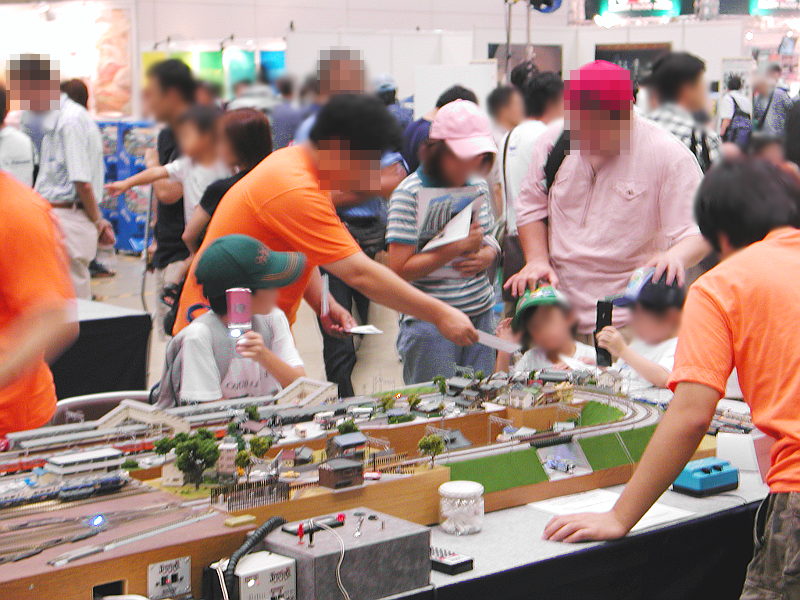 ペーパークラフトはキッズに人気♪ ペーパークラフトはキッズに人気♪