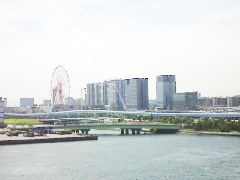 真夏の東京湾岸は暑い… 真夏の東京湾岸は暑い…