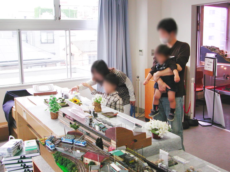 ママのほうが興味津々 ママのほうが興味津々