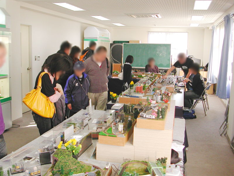 会場全体はこんな感じ 会場全体はこんな感じ