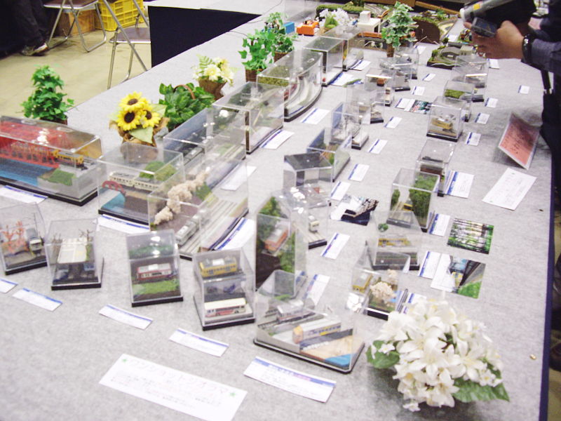 裏側の左半分はワンジオの展示コーナー 裏側の左半分はワンジオの展示コーナー