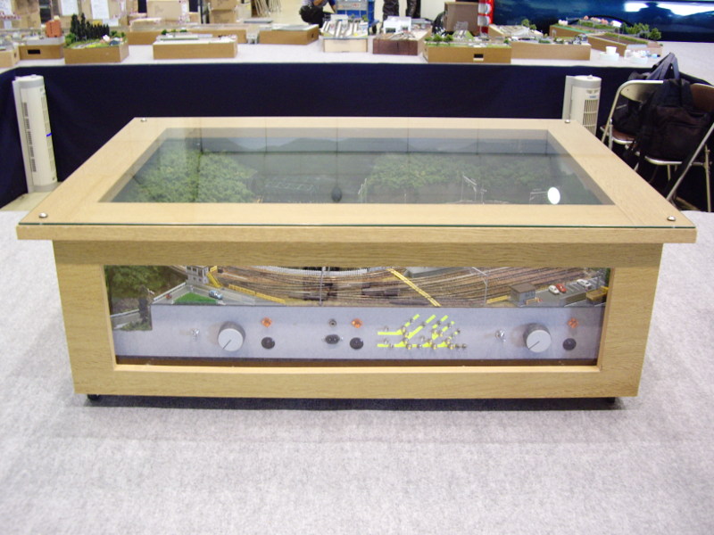 誰が何と言おうと「食卓」です 誰が何と言おうと「食卓」です