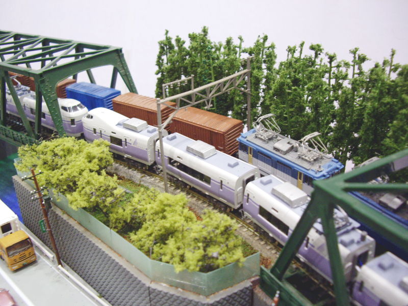 「Nakanaka」隊員作のE351系特急「スーパーあずさ」 「Nakanaka」隊員作のE351系特急「スーパーあずさ」