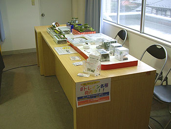 入口右側はB-Dashの商品展示コーナー 入口右側はB-Dashの商品展示コーナー