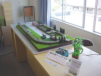 入口右側は運転体験コーナー 入口右側は運転体験コーナー