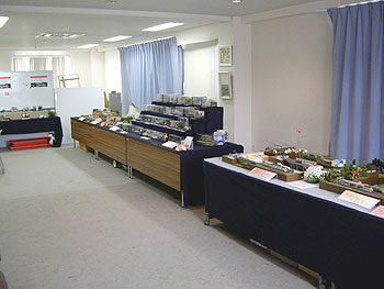 会場の配置はこんな感じ… 会場の配置はこんな感じ…