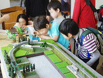 人気の運転体験コーナー 人気の運転体験コーナー