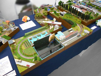 いろんなカタチに組み合わせられるのだ♪ いろんなカタチに組み合わせられるのだ♪