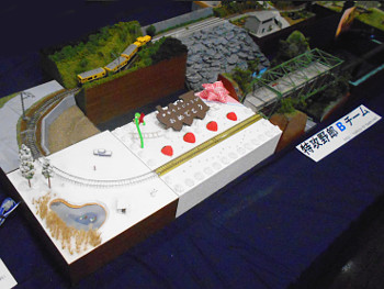 なんかフシギな一角が… なんかフシギな一角が…