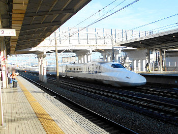 新幹線、激混みやったで! 新幹線、激混みやったで!