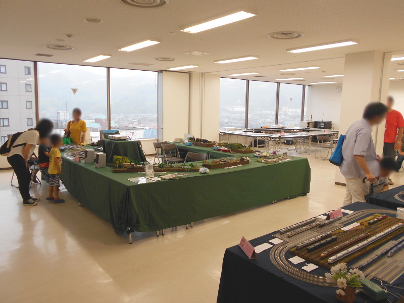 会場はこんなカンジ 会場はこんなカンジ