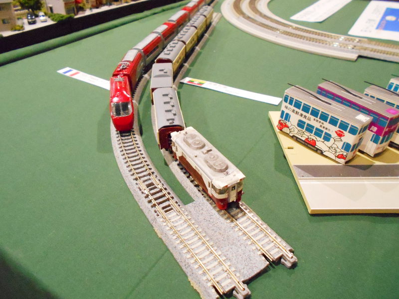 ミャンマー風の編成も登場 ミャンマー風の編成も登場