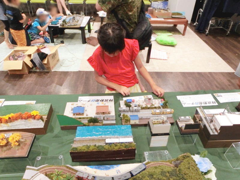 盆踊りにも興味津々★ 盆踊りにも興味津々★