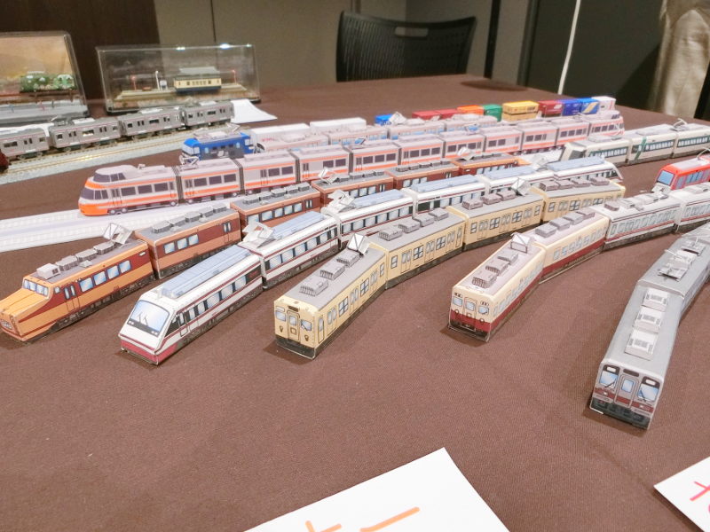 「Y.M」さんの自作ペーパークラフト車両群 「Y.M」さんの自作ペーパークラフト車両群