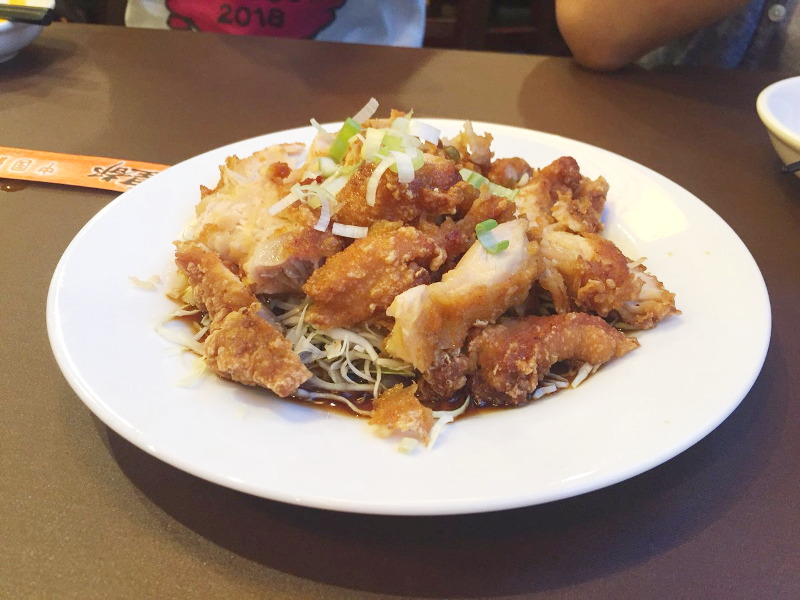 人気の「油淋鶏(ユーリンチー)」。東順永の料理は「ハズレ」が無い 人気の「油淋鶏(ユーリンチー)」。東順永の料理は「ハズレ」が無い