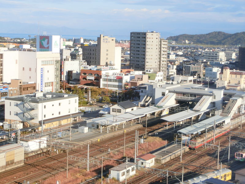 彦根駅とアル・プラザ彦根 彦根駅とアル・プラザ彦根