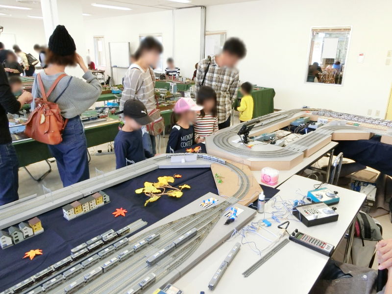 カメラカーのモニターに興味津々★ カメラカーのモニターに興味津々★