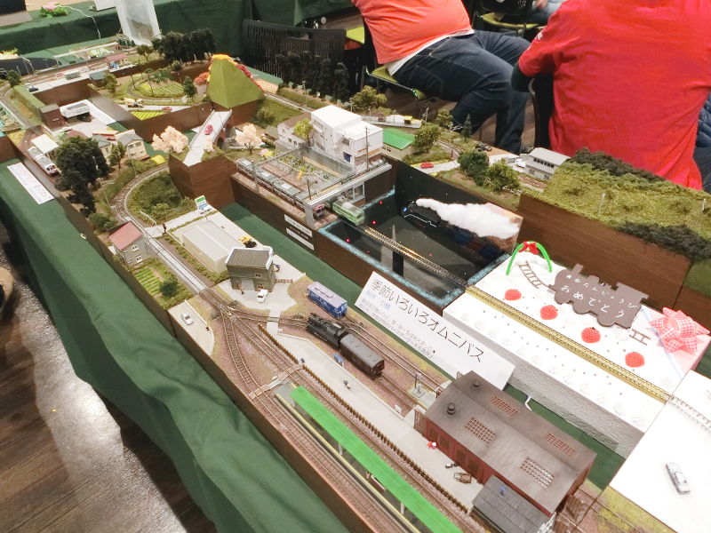 いっぱいつなげて自動往復運転★ いっぱいつなげて自動往復運転★