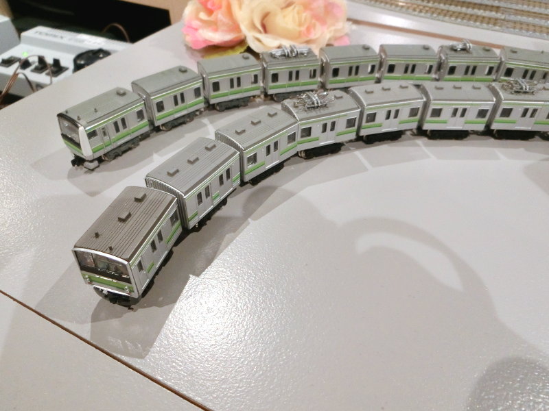 「湯葉」隊員のナゾの列車 「湯葉」隊員のナゾの列車