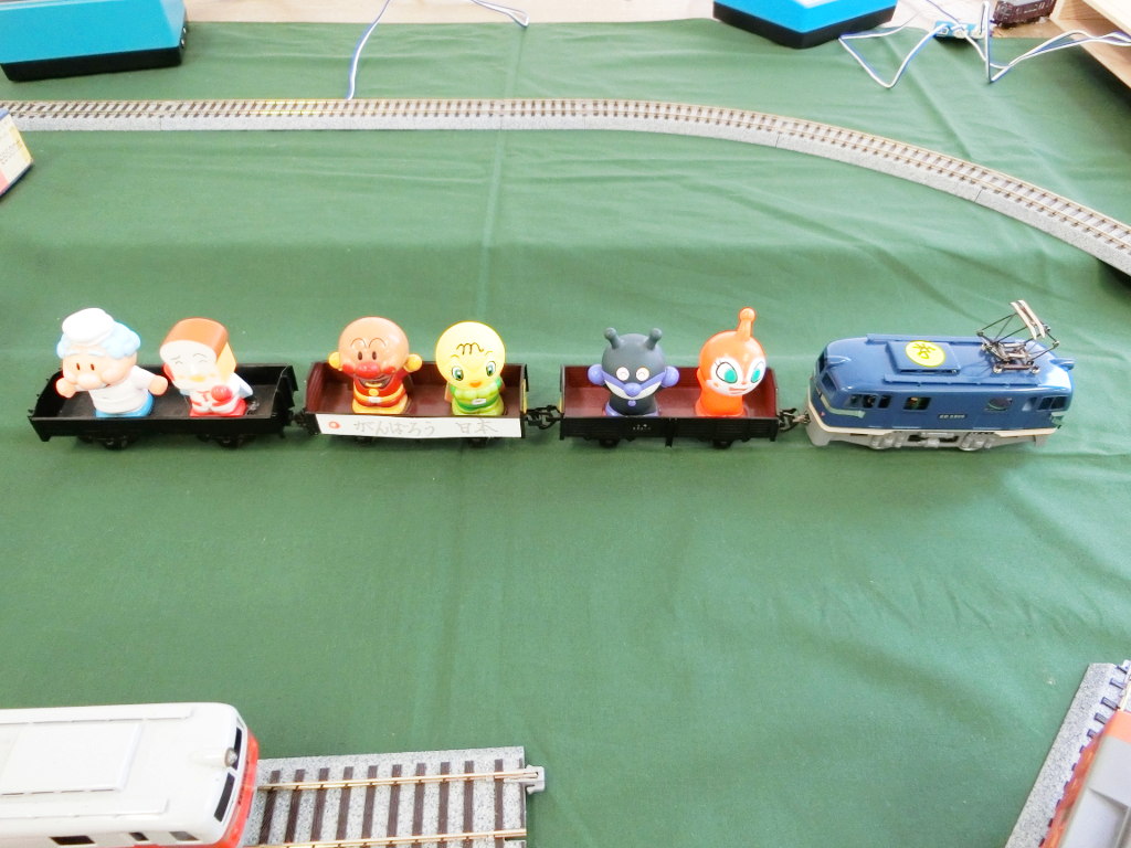 これも立派な「アンパンマン列車」です これも立派な「アンパンマン列車」です