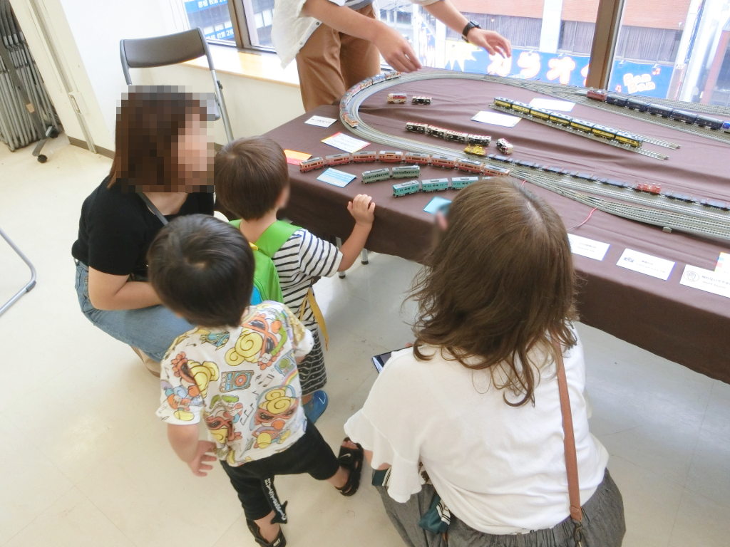 「触ったらアカンで」の声も何のその♪ 「触ったらアカンで」の声も何のその♪