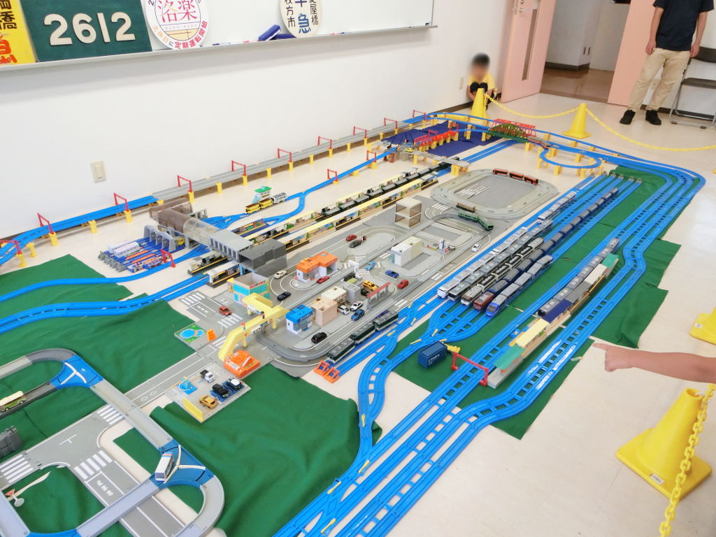 そんなに端っこで……(^^;) そんなに端っこで……(^^;)