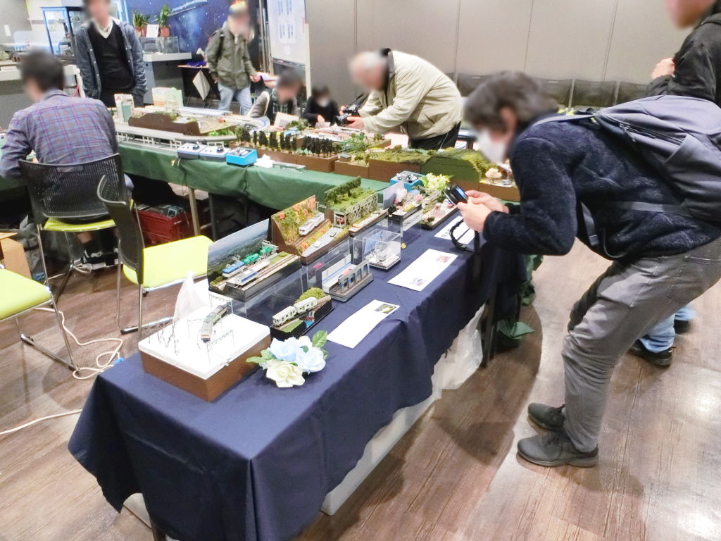 中央左側裏は信州風ジオラマのコーナー 中央左側裏は信州風ジオラマのコーナー