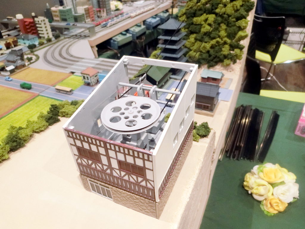 ロープウェイはゆっくり動きます ロープウェイはゆっくり動きます