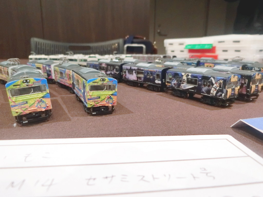 複雑なラッピング列車もきれいに再現 複雑なラッピング列車もきれいに再現