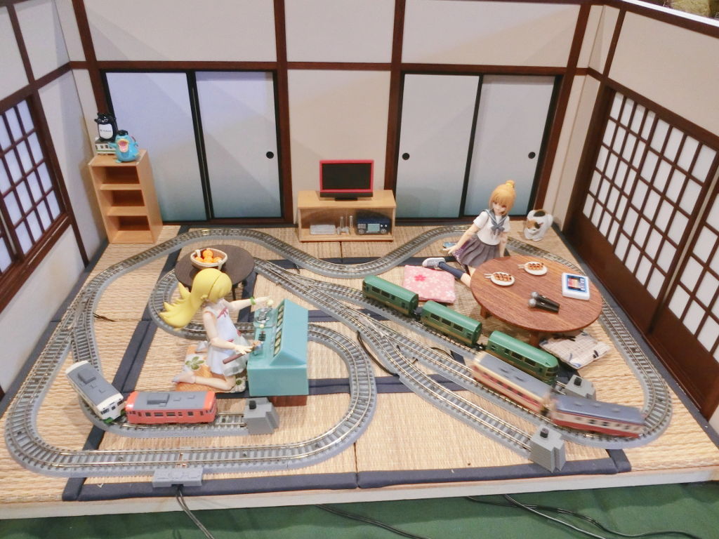 右の角には「湯葉」隊員の傑作、Zゲージショーティーのレイアウト 右の角には「湯葉」隊員の傑作、Zゲージショーティーのレイアウト