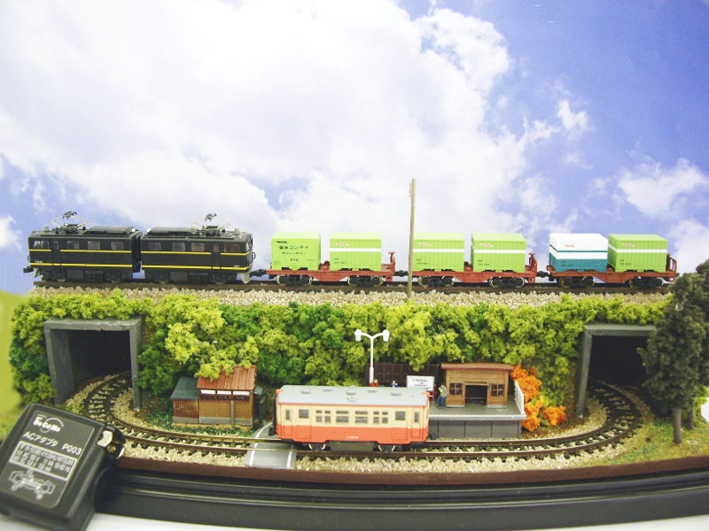 「練馬鉄道ぐるぐる線 築堤編」レイアウト全景 「練馬鉄道ぐるぐる線 築堤編」レイアウト全景