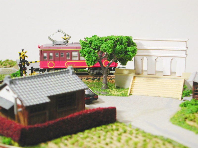 君ヶ浜駅前とローマ風ゲート 君ヶ浜駅前とローマ風ゲート